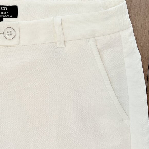 RW&Co Chic Modern Flare - White - US 6 - Picture 5 of 10